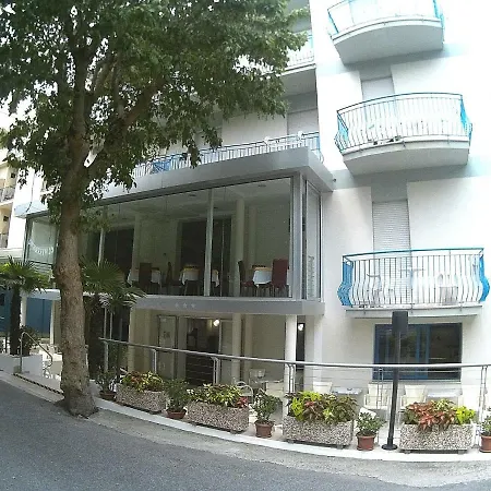 ホテル Azzurro 3*